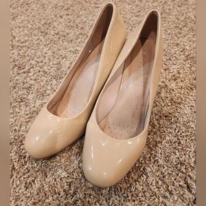 Tan heels